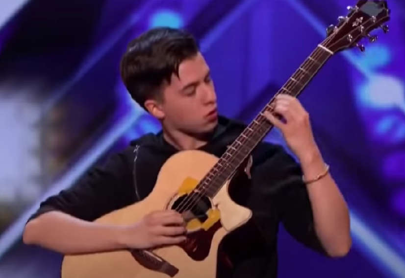 18-Year-Old Guitarist is Amazing on His Guitar on America’s Got Talent