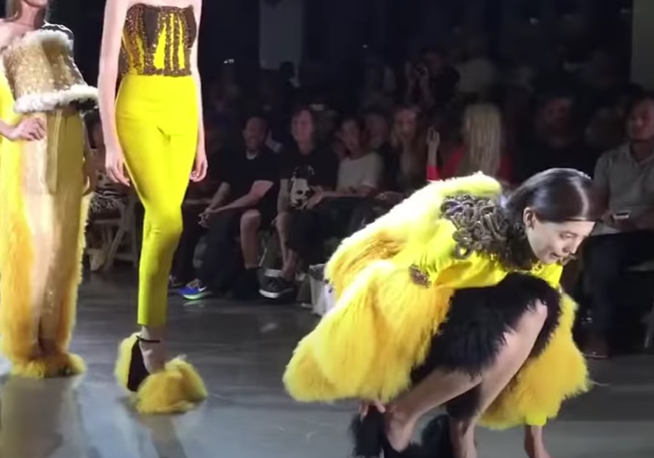Models that Fall during Fashion Shows! Funny!